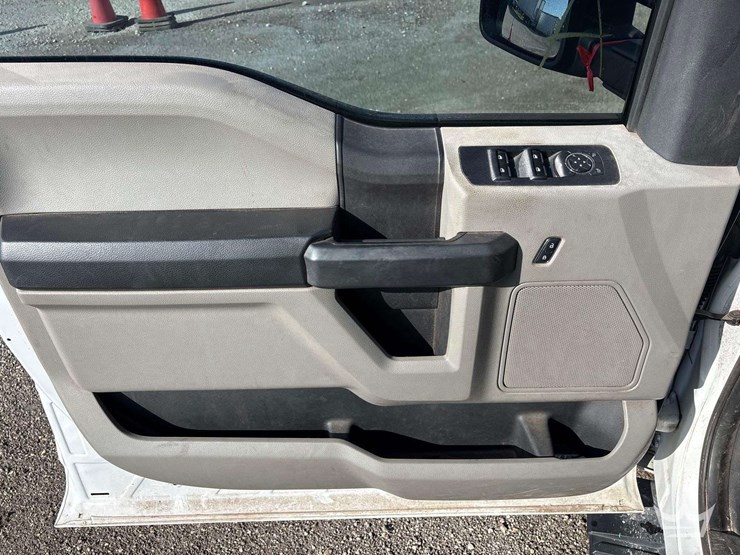 2018-ford-f150-image-13