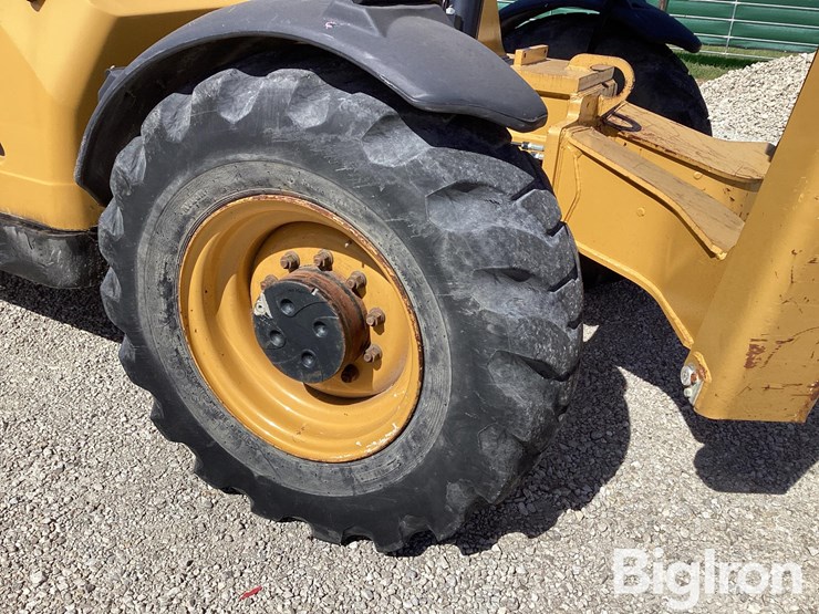 2015-caterpillar-tl1255c-image-16