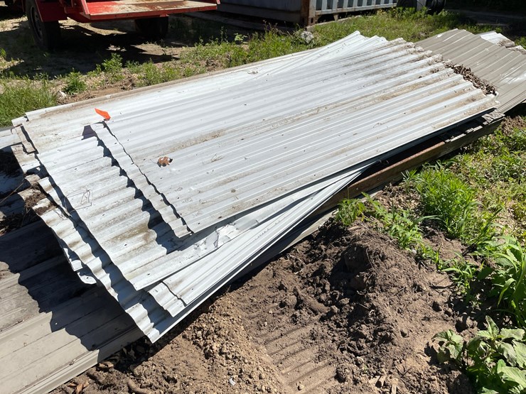 #7119-•-stack-of-metal-roofing-panels-image-6