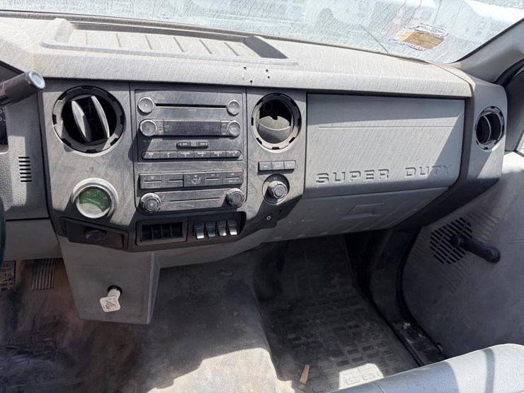 2012-ford-f650-image-24