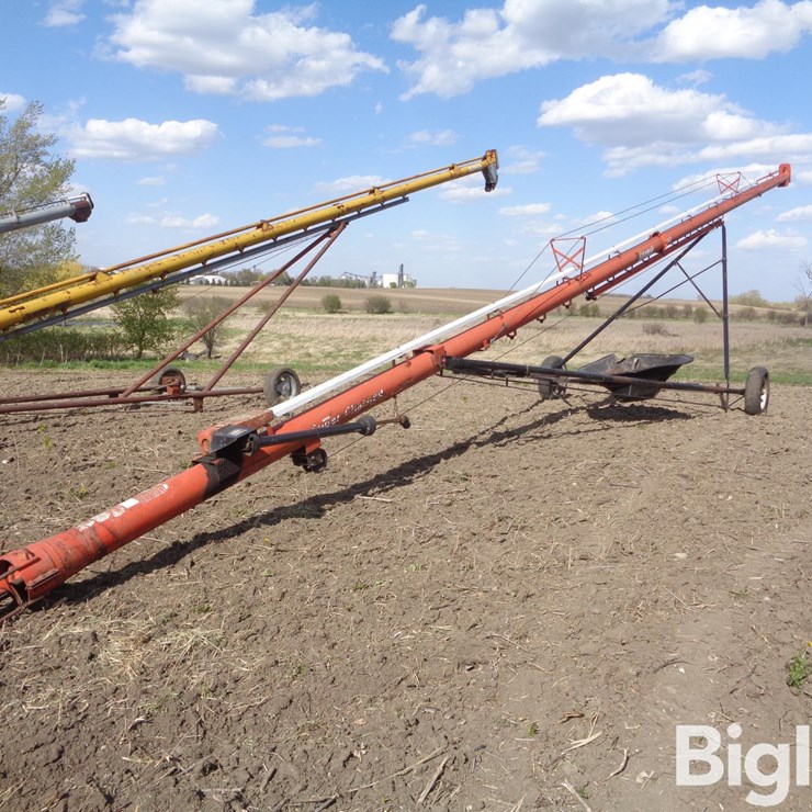 Brandt 862 62' Auger