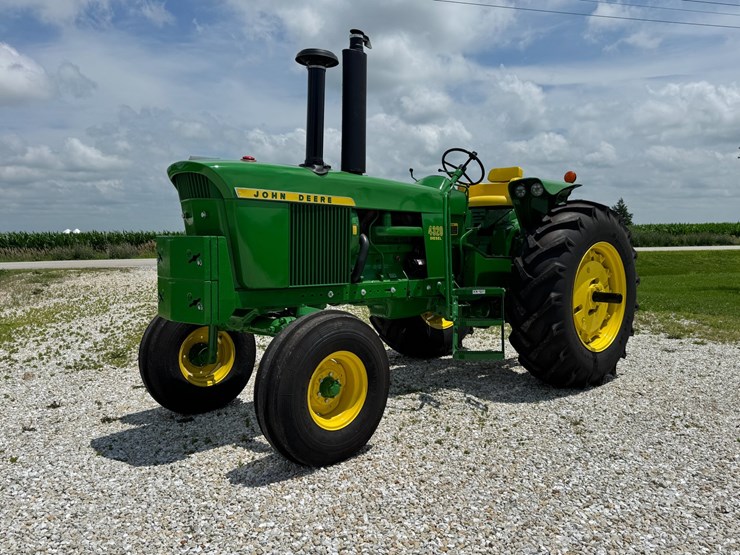 john-deere-4320-image-2