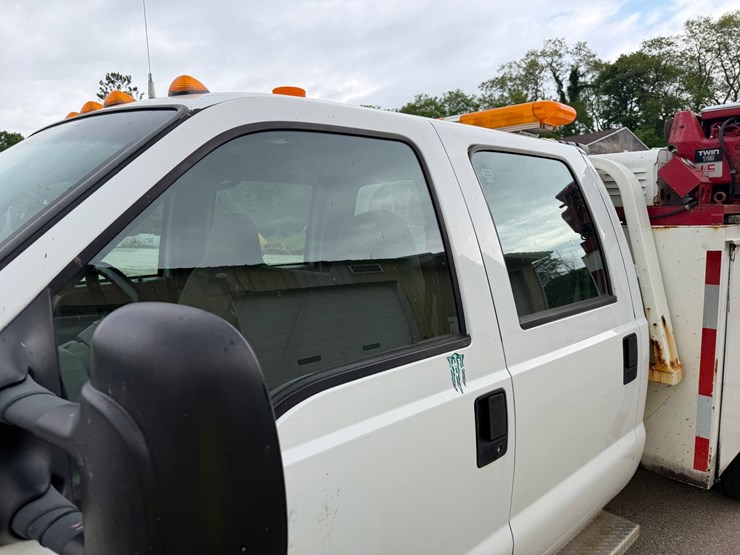 2001-ford-f450-image-23