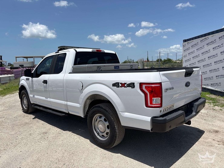 2017-ford-f150-image-4
