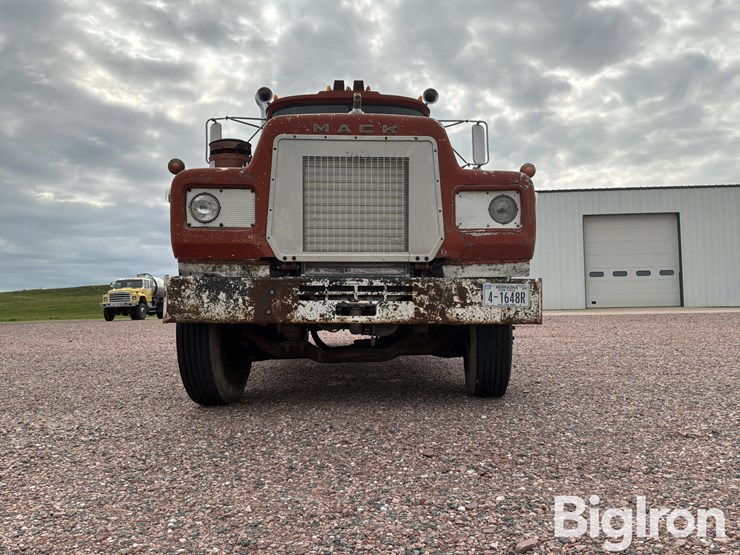 1970-mack-rs700l-image-9