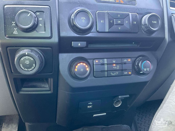2016-ford-f150-image-15