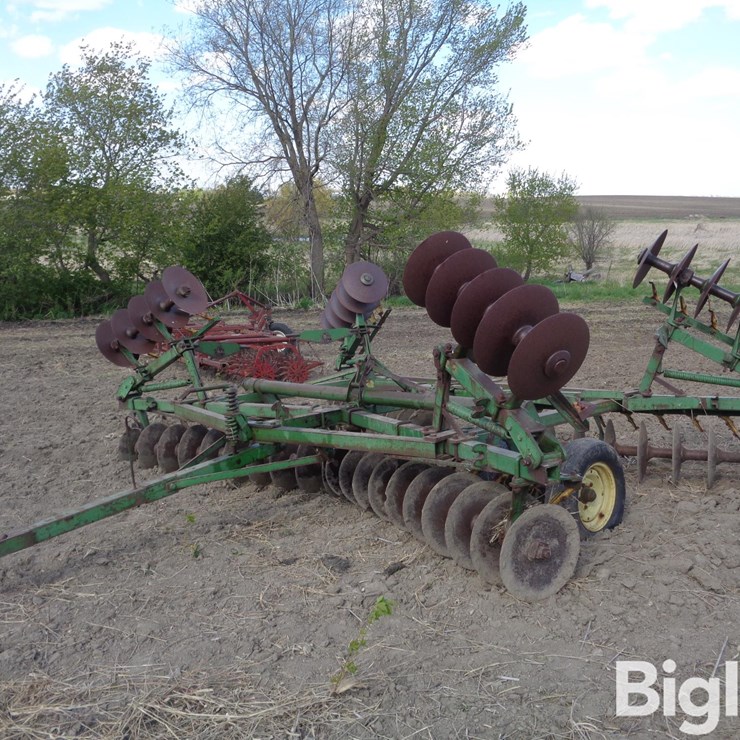 JOHN DEERE BW