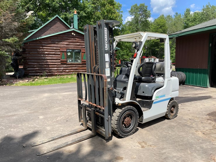 #6069-•-2016-5000lb-unicarriers-lp-forklift-image-1