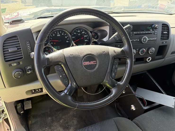 2012-gmc-sierra-2500-image-14