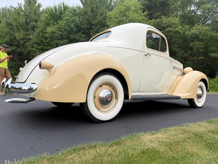 #1372-•-1937-packard-115-c-coupe-image-5