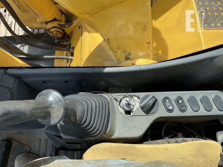 2014-komatsu-pc138us-lc-10-image-13