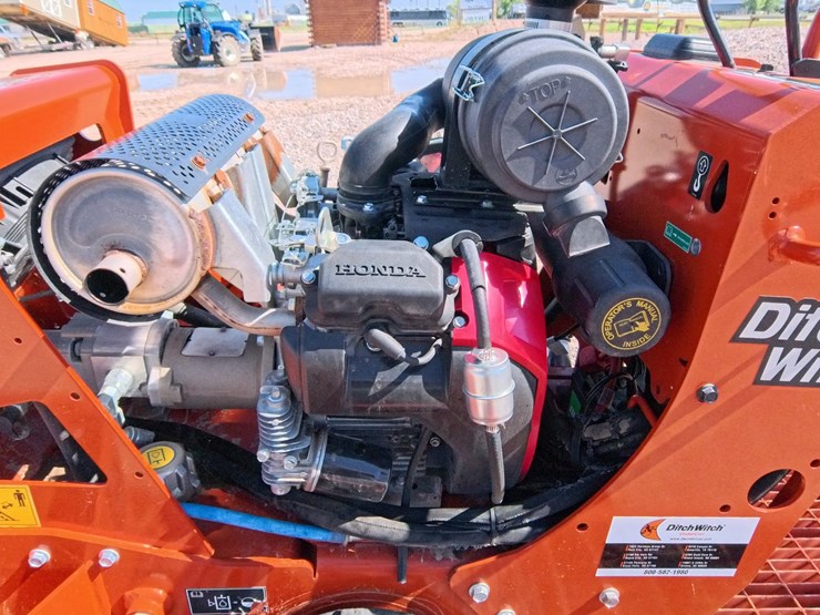 2022-ditch-witch-c24x-image-9