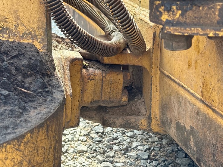 caterpillar-d3c-xl-image-31