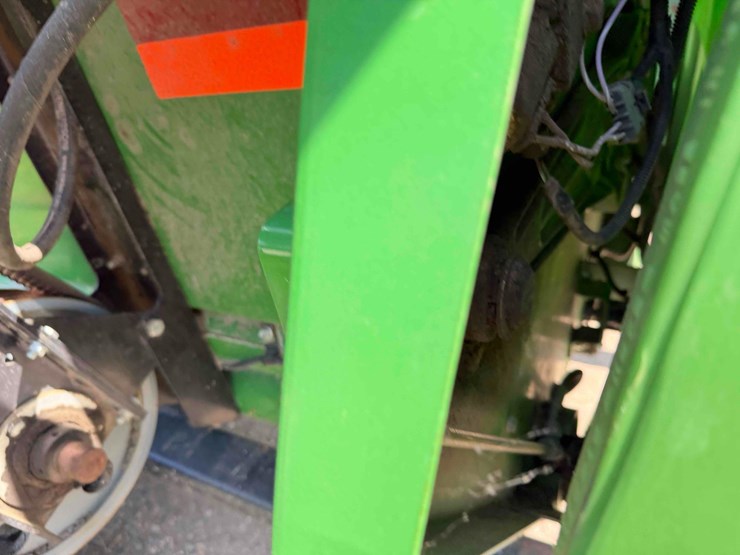 john-deere-630-image-17