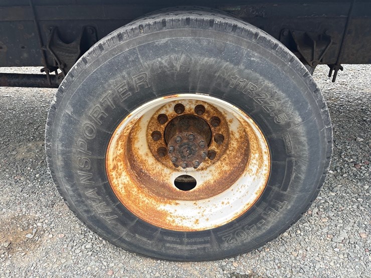 2015-international-durastar-4300-image-57