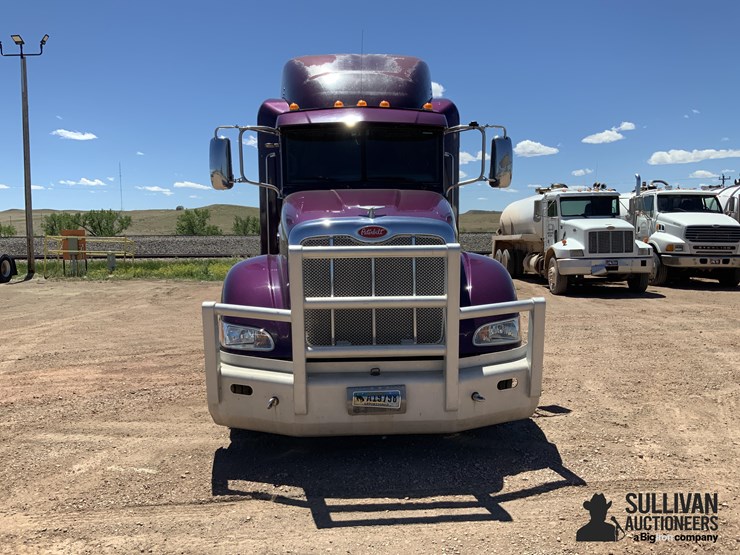 2010-peterbilt-386-image-2