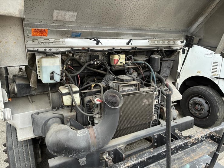2008-workhorse-w62-image-11