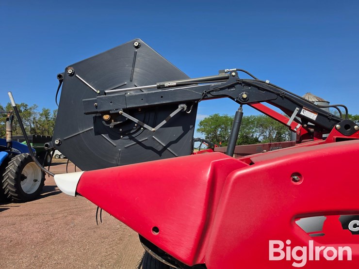 2011-case-ih-3020-image-10