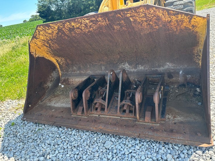 new-holland-lw170-image-78