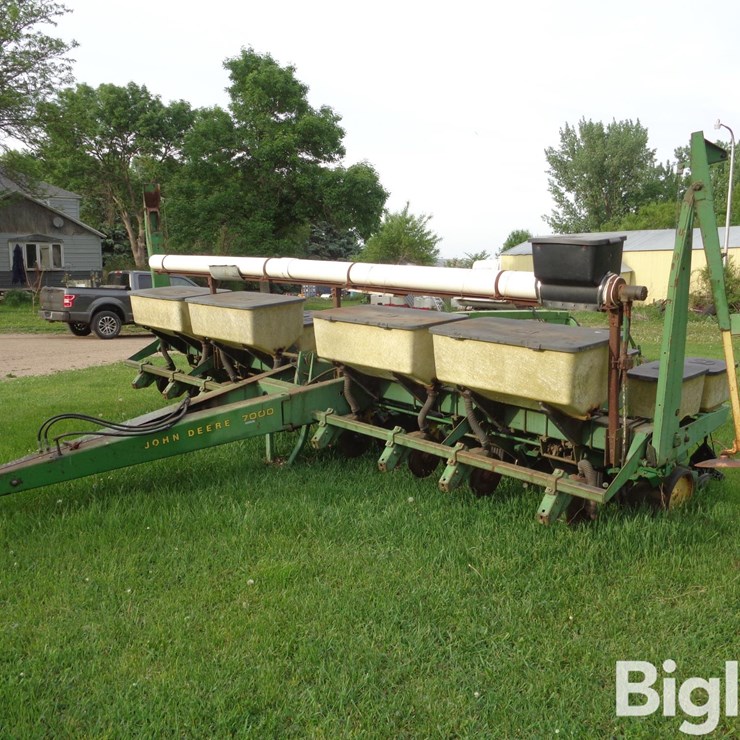JOHN DEERE 7000