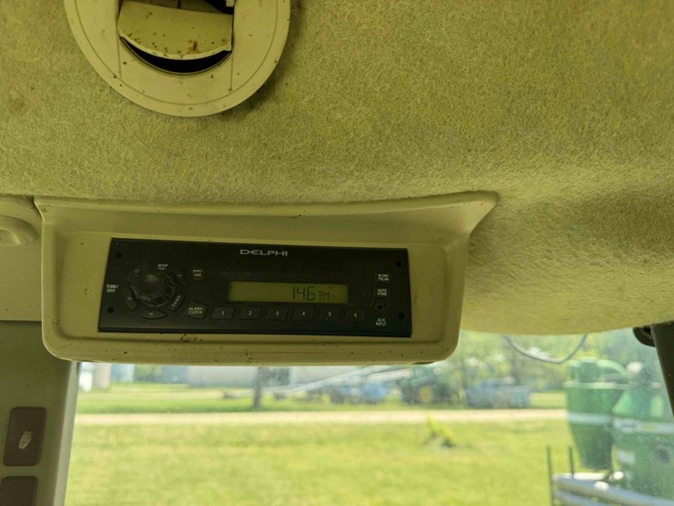 2011-john-deere-5101e-image-33