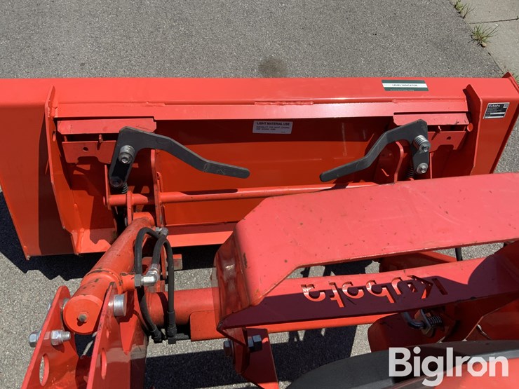2020-kubota-lx2610hsd-image-11