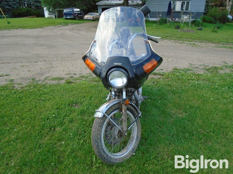 1975-yamaha-650-motorcycle-image-2