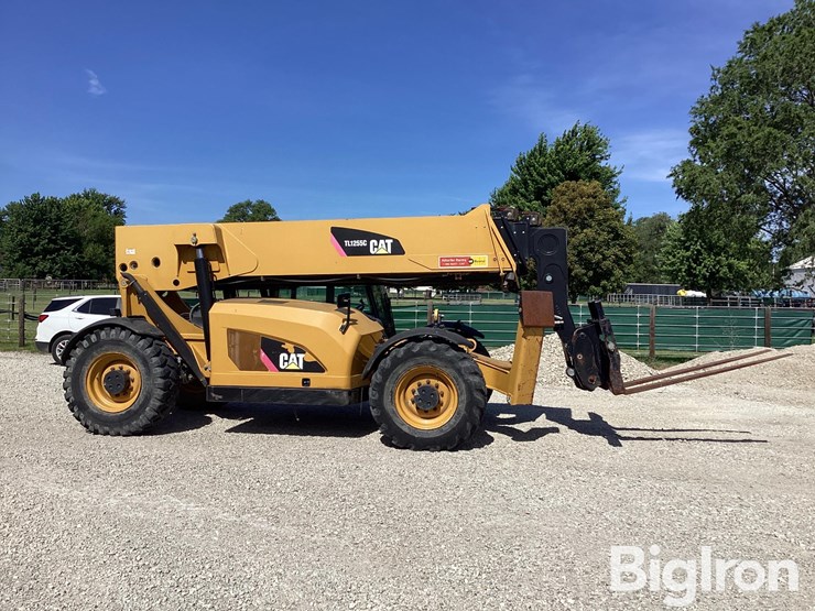 2015-caterpillar-tl1255c-image-4