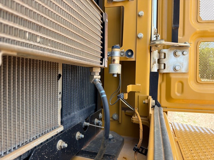 caterpillar-336el-image-34
