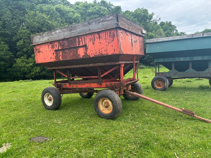 #2222-•-bushnell-gravity-box-wagon-image-1