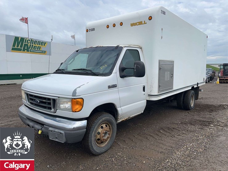 2006-ford-e-series-s/a-cube-van-image-1