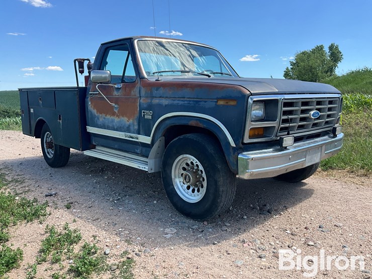 1986-ford-f250-image-3