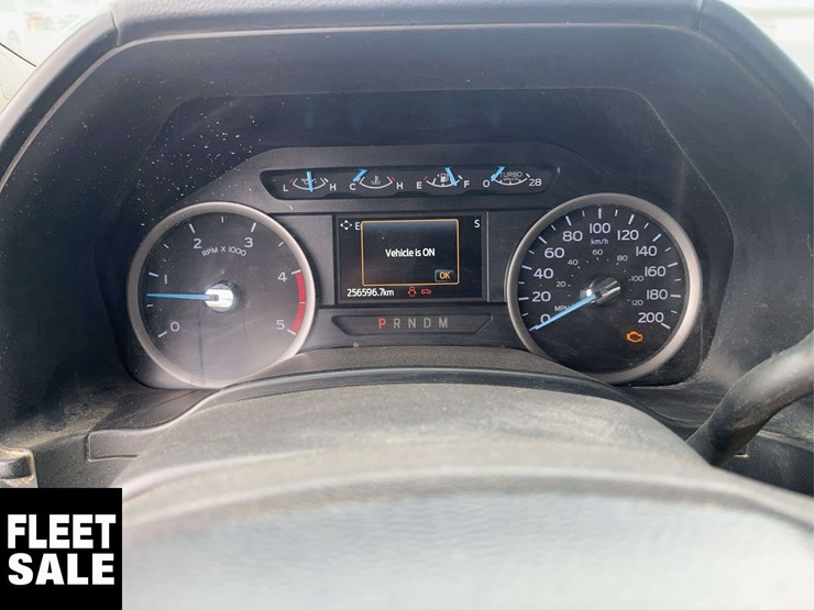 2021-ford-f550-image-18