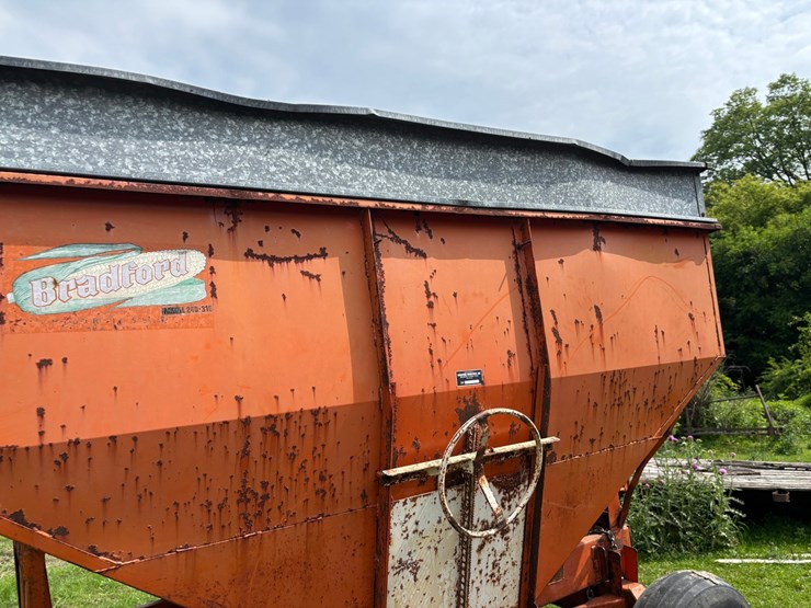 #2226-•-bradford-gravity-box-wagon-image-8