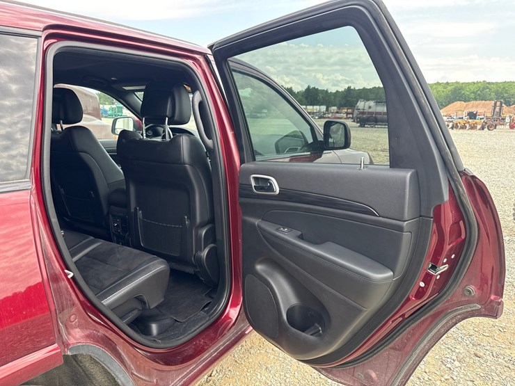 2021-jeep-grand-cherokee-image-36