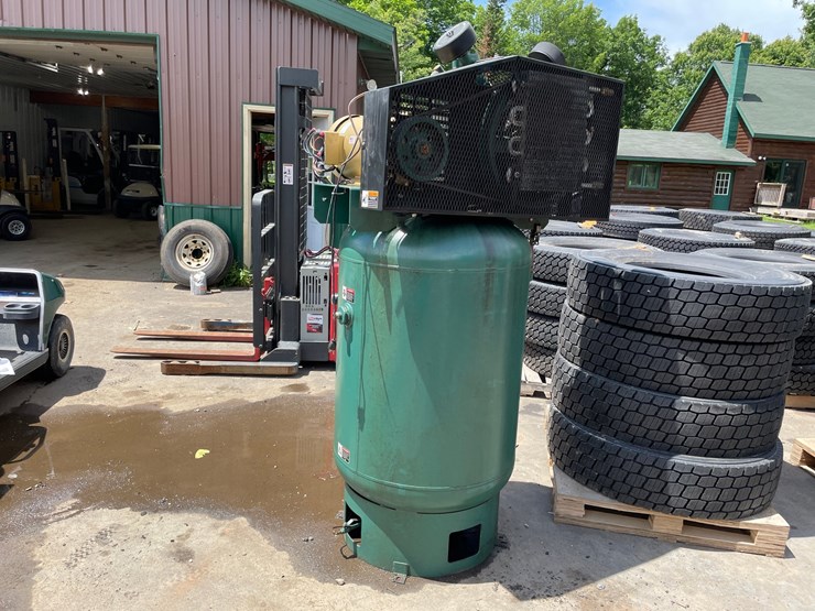 #6077-•-champion-air-compressor-image-3