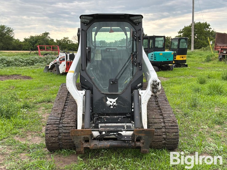 2024-bobcat-t76-image-2