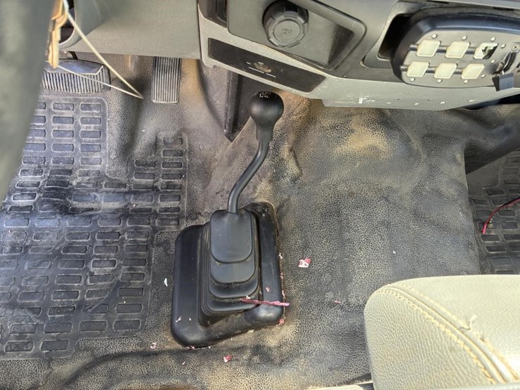 2011-ford-f250-image-19