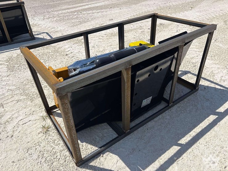 2026-agt-sshh680-hydraulic-breaker-skid-steer-attachment-image-4