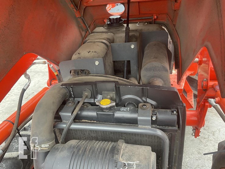 2011-kubota-mx5100-image-17