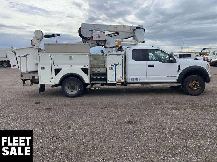 2021-ford-f550-image-8