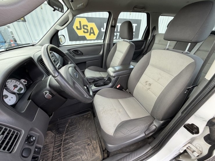 2007-ford-escape-image-23