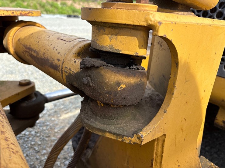 caterpillar-d3c-xl-image-26