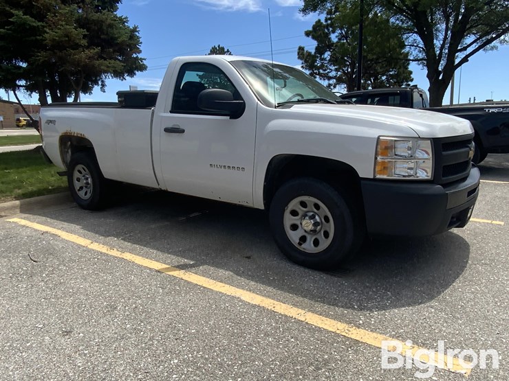 2013-chevrolet-silverado-1500-image-3