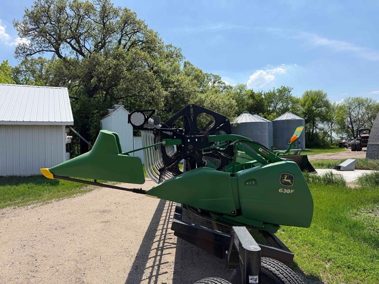 john-deere-630-image-4
