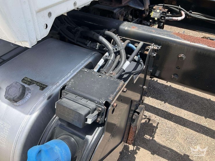 2017-international-durastar-4300-image-31
