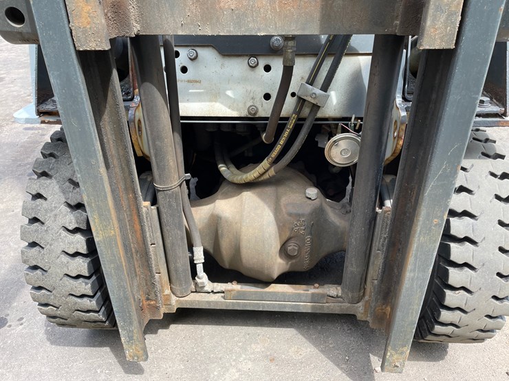 #6066-•-2016-4000lb-unicarriers-lp-forklift-image-31