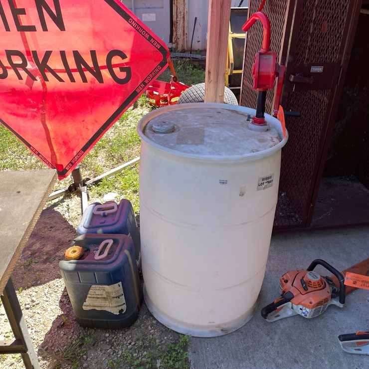 #7190 • Poly 50-Gallon Poly Barrel with Barrel Pump