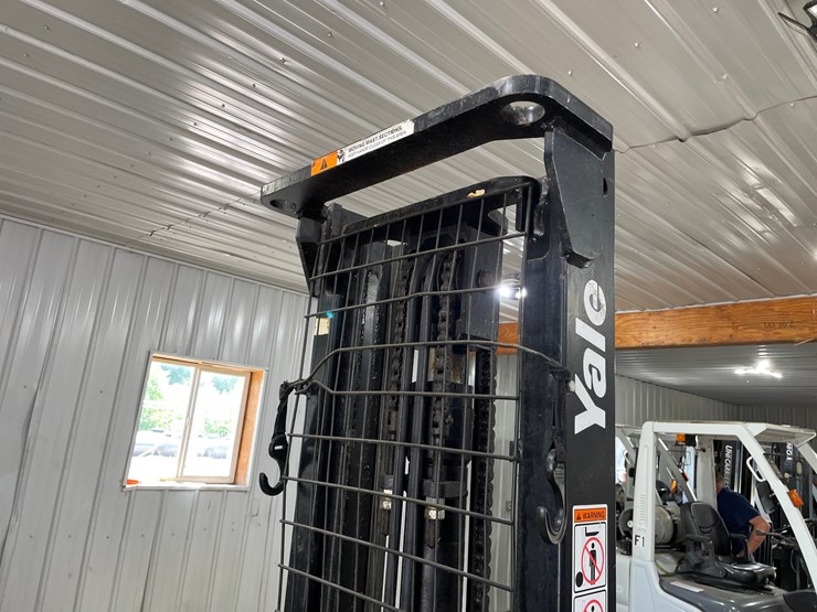 #6064-•-yale-electric-pallet-stacker-image-11