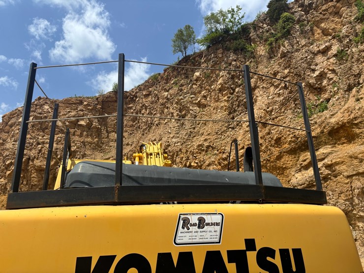 komatsu-pc200-lc-6le-image-14